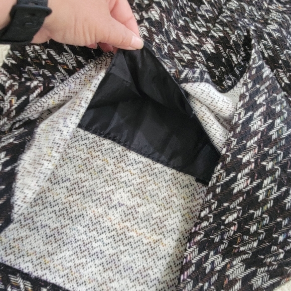 Chaumont Seoul Black and Multi Color Tweed Pencil Skirt Size Small - Picture 11 of 12